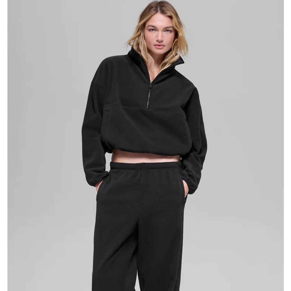 Alo Yoga Polar Fleece Retreat Cover Up in black size small